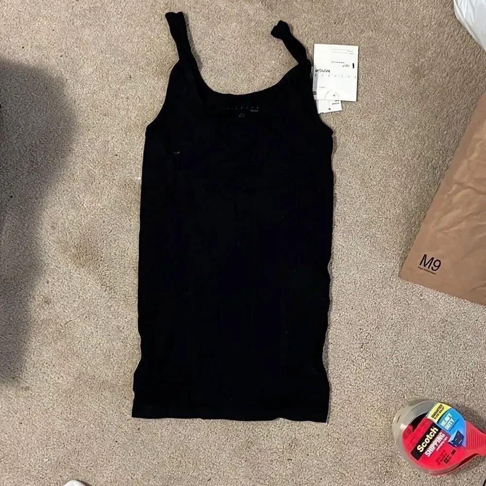 NWT stretchy black tank top XS/S